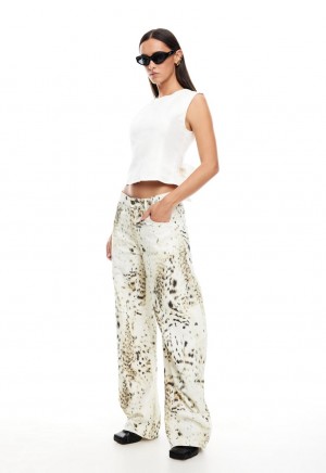 White / Leopard Lioness Horseshoe Jeans | Ireland-YOBMF7531